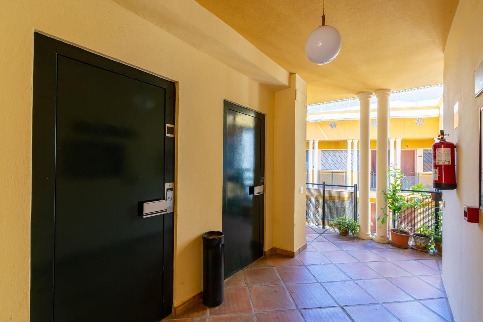 San Vicente-Museo Apartamento Sevilla Exteriör bild